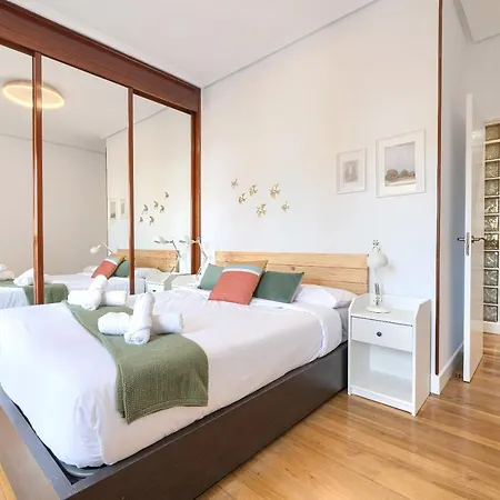 Apartamento Iturribide Hogar Moderno Junto Al Metro Bilbao Exterior foto